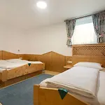 Konukevi Apartpension Kappacher 3*